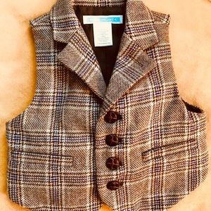 Janie & Jack boy’s infant button down vest.